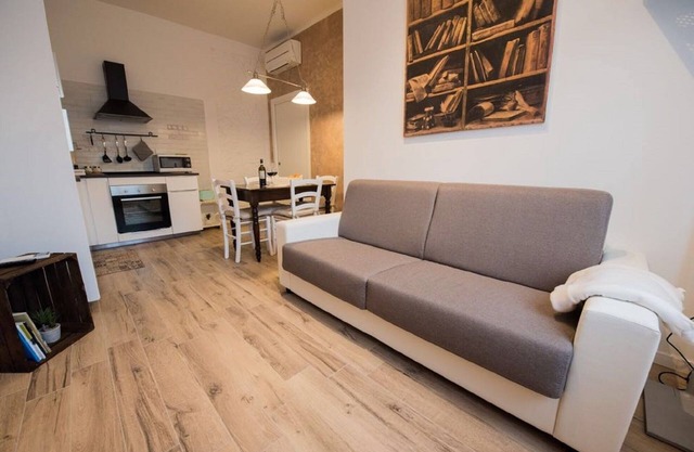 DiladdArno Holiday Home, cozy and bright apartment in Florence.