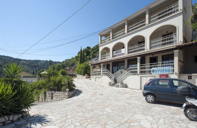 Dimitrios Apartments