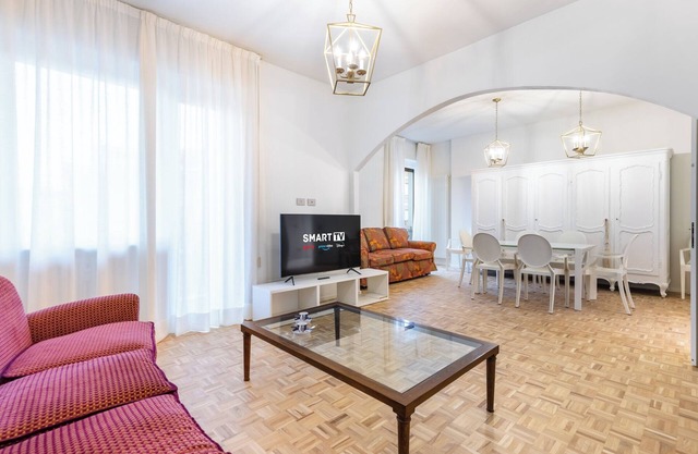 Dimora San Teobaldo - Two Bedroom Apartment, Sleeps 4