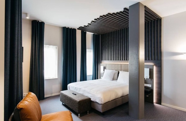 Dine On Site, Stay Central and Sleep in Comfort!