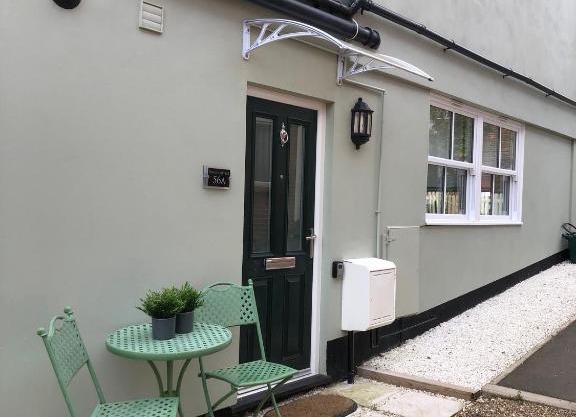 Dinky cottage