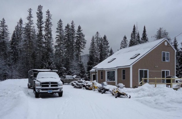 Direct Snowmobile Access: Cozy 3 Bed 2 Bath Cape