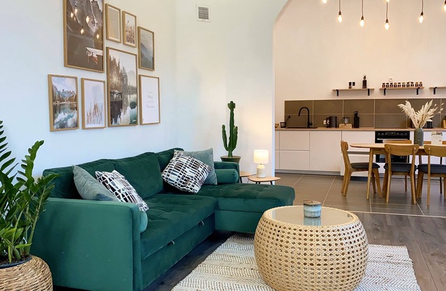 ☆ Direct view of the Moselle | 126m² old building | terrace ☆