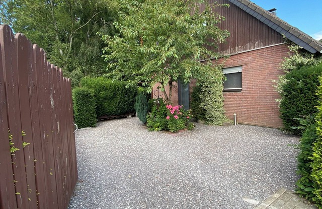 Directly behind the dike - Villa Jade!