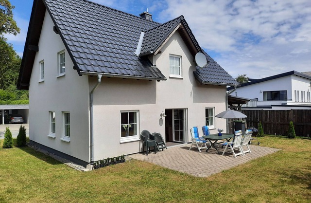 Directly in Winterberg, ski lift carousel 300m, bike park approx. 500m, center 1200m