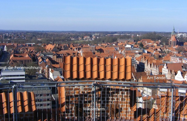 Directly on the city center with historic, picturesque old town, restaurants and shops