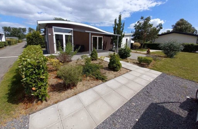 Disabled chalet with 3 bedrooms and a garden with terrace