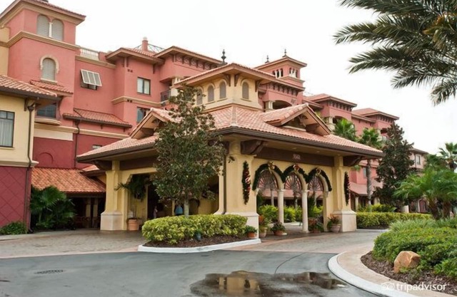 Discover family-friendly suites with full kitchens near WDW for Spring Break