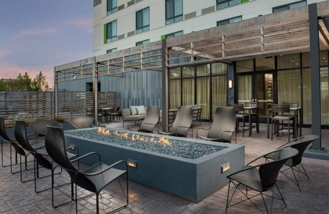 Discover Our Modern East Portland Hotel Minutes From PDX