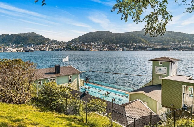 Discover The Hidden Gems Of Bergen | Easy check-in