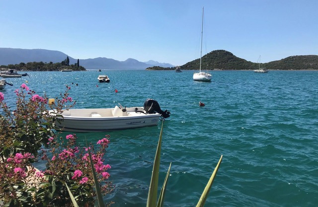 🌴 Discover Your Oasis in Blace, Croatia - 2-bed Flat by the Serene Beach! 🌴