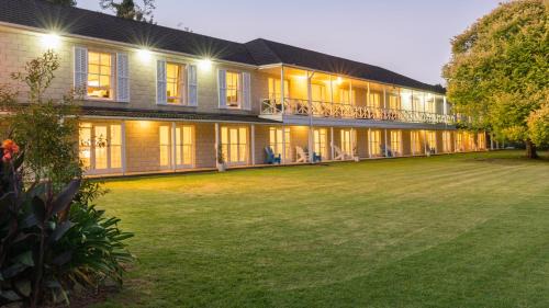 Discovery Settlers Hotel 
