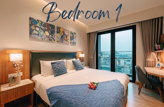 Dist 1 Spacious 3-bedroom apartment with Pool and Gym in Saigon