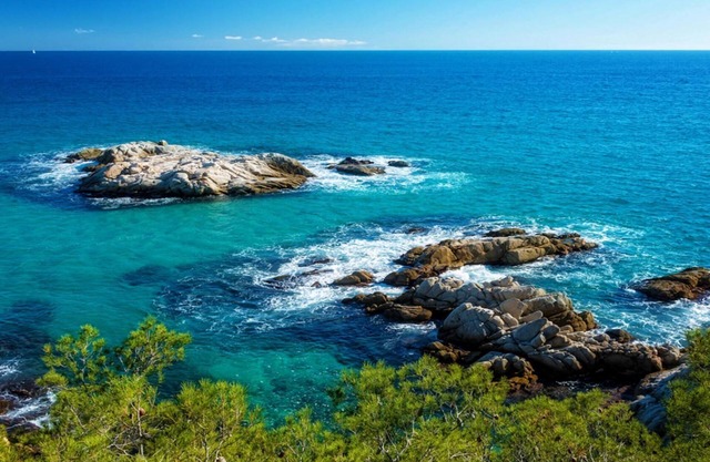 Divine and Delightful for 24 guests 12km to Sitges