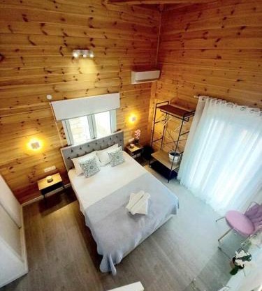 Divine Studios Elafonisos B2