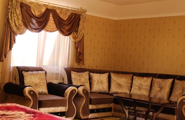 Djan Tugan Hotel