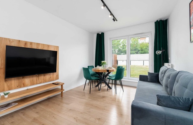 Dmowskiego 81 | Cozy Apartment | Parking