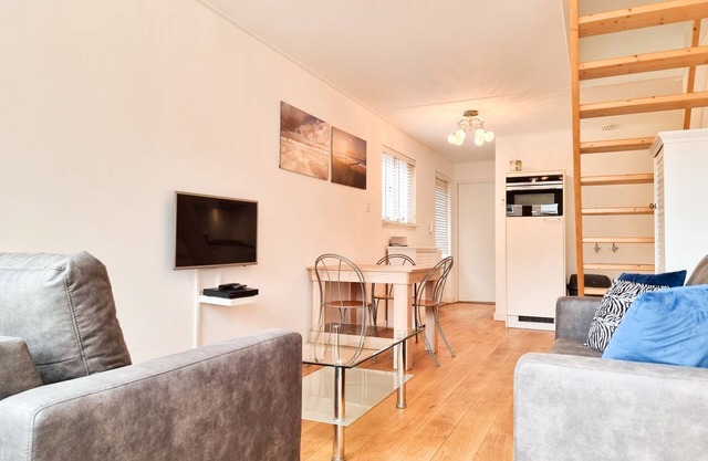 DO25 Charming vacation home in the center of Domburg