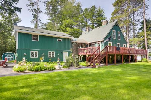 Dock and Views Lakefront Family Home in Conover!