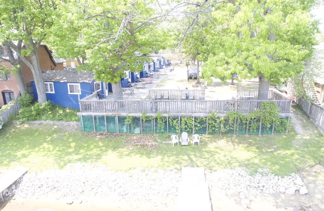 Dock Life Cottage 4 - Riverside, 1 Bedroom, Wasaga