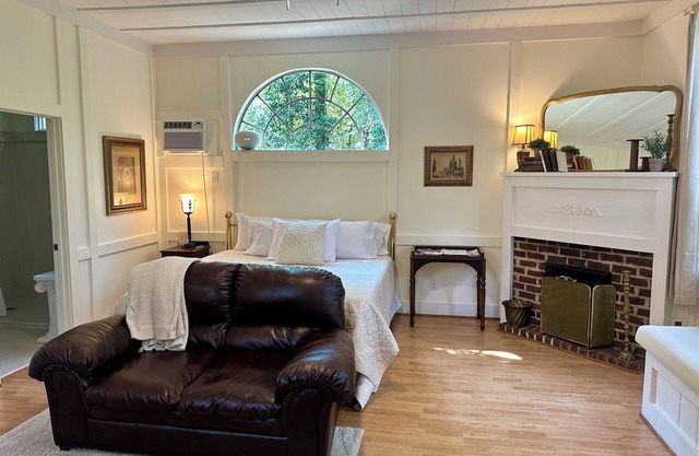 Doe Stowey - An English cottage escape at Stag Leap Cabins!