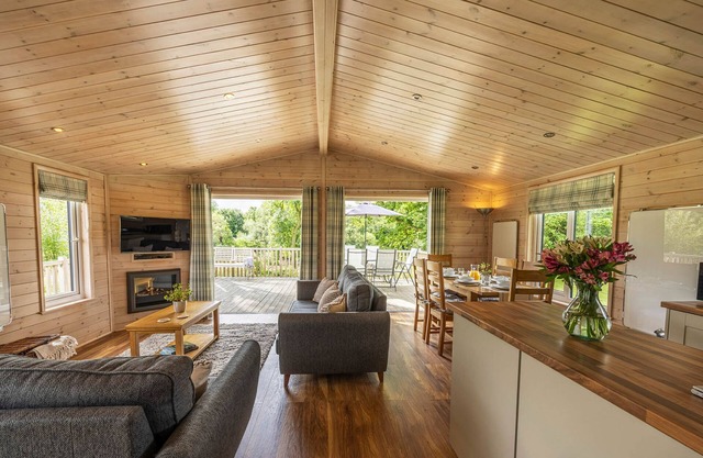 Dog friendly Curlew Lodge Riverdale located in Yorkshire