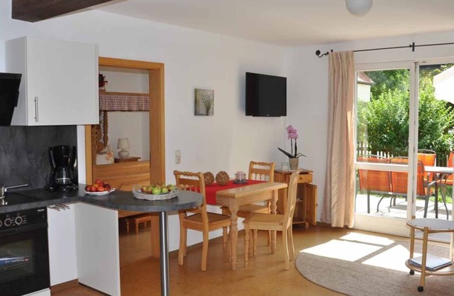 Dog-friendly and barrier-free bright vacation apartment with garden