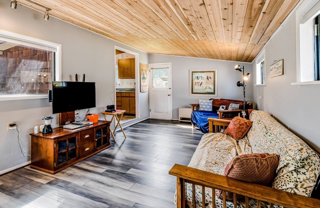 Dog-friendly cottage with free WiFi, wood stove, & a full kitchen