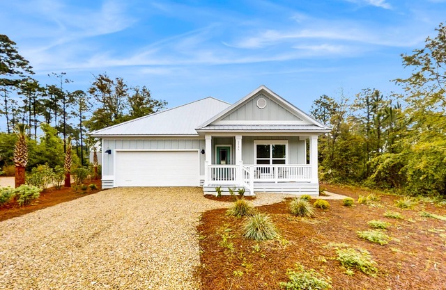 Dog-friendly getaway with central AC & a washer/dryer - walk to the beach