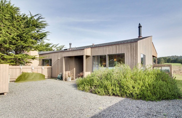 Dog-friendly home with ocean & golf views