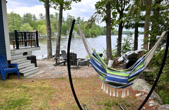 Dog Friendly Lakefront Cottage with Private Dock and Kayaks