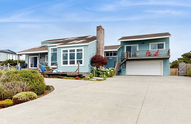 Dog-friendly oceanfront home w/beach access, private hot tub & firepit