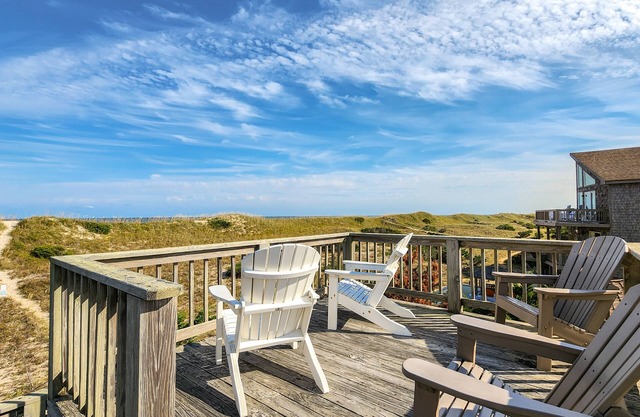 Dog-friendly, oceanfront home in the dunes with observation deck & WiFi