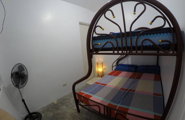 Dog Friendly Vacation Rooms with Private Bathroom for 3 Persons