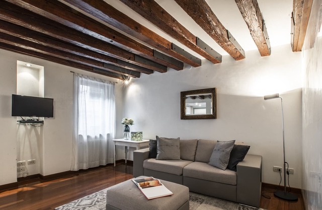 Doge's Palace Suite R&R
