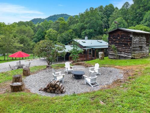 Dogwood Cabin