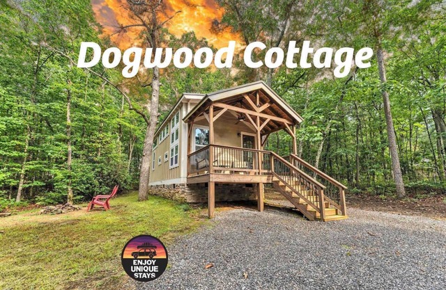 Dogwood Cottage with Private Fire Pit & Sleeps 6