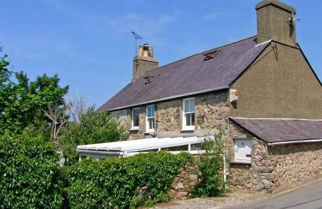 DOLFOR, family friendly, country holiday cottage in Nefyn