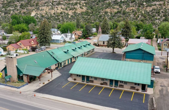 Dolores Mountain Inn