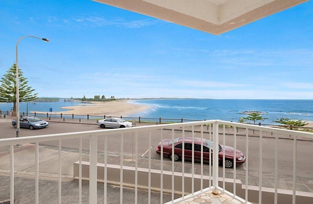 Dolphin Court 6 - Waterviews