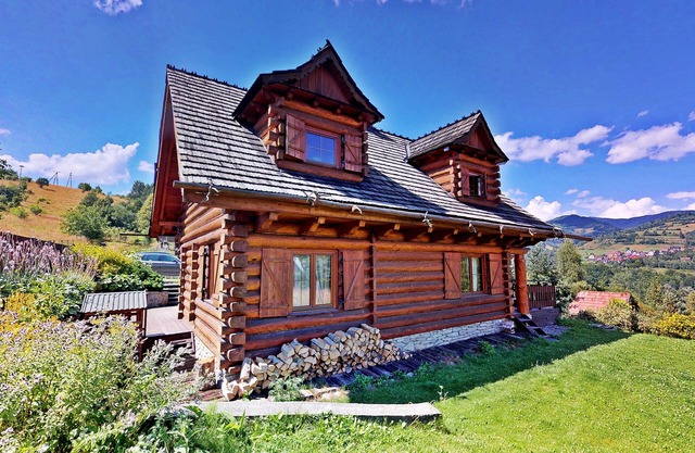 DOM Z WIDOKIEM/Wooden and cozy house for 13 in the middle of polish mountains!