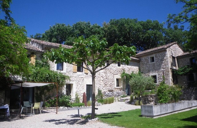 Domaine au Coeur de la Drôme Provençale , Idéal en Familles ou Entre Amis