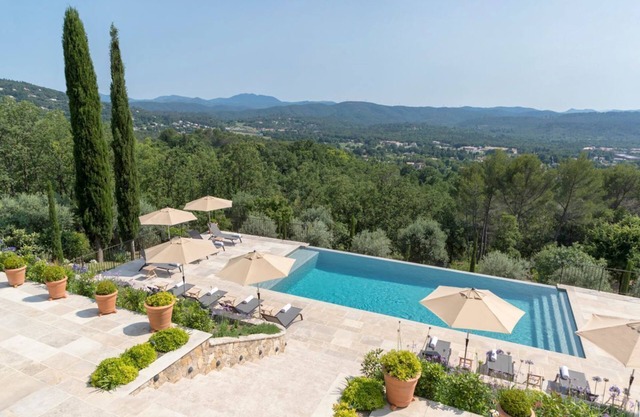 Domaine Des Parfums - Seven Bedroom Villa, Sleeps 14