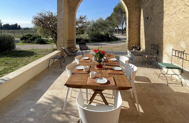 Domaine du Haut Débat in the heart of its vineyards