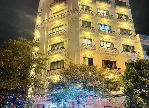 DOMINIC HOTEL