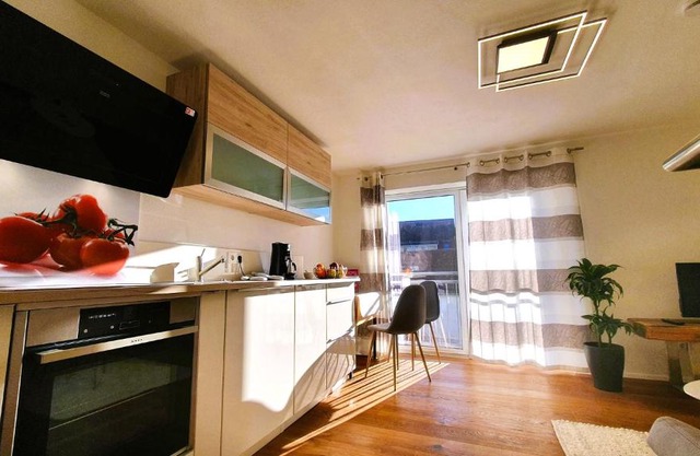 Donauhosting, Stadt Land Fluss