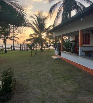 Donde Andres en la Playa