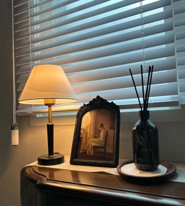 DongMyo Vibe 2BR Home, 4 Beds, 8 Guests