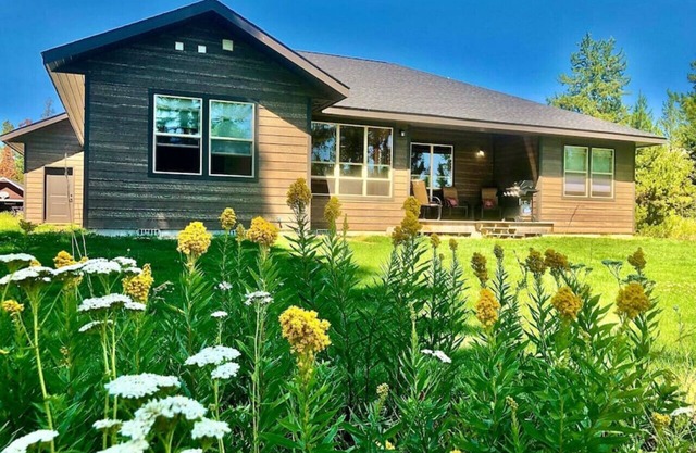 Donnelly Cabin w/Fast WiFi, Close to Lake Cascade