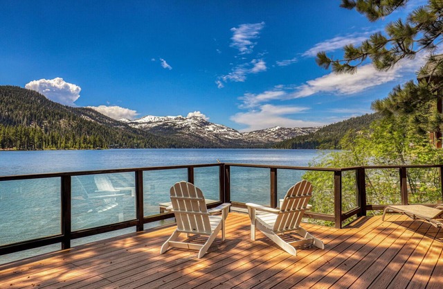 Donner Lakefront by Tahoe Getaways - 3 BR Lakefront w/Private Pier & Wrap Around Deck!